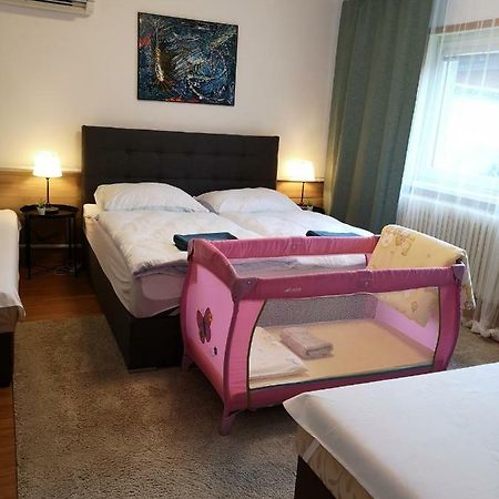 פישטני Apartmany Centro & Jacuzzi מראה חיצוני תמונה