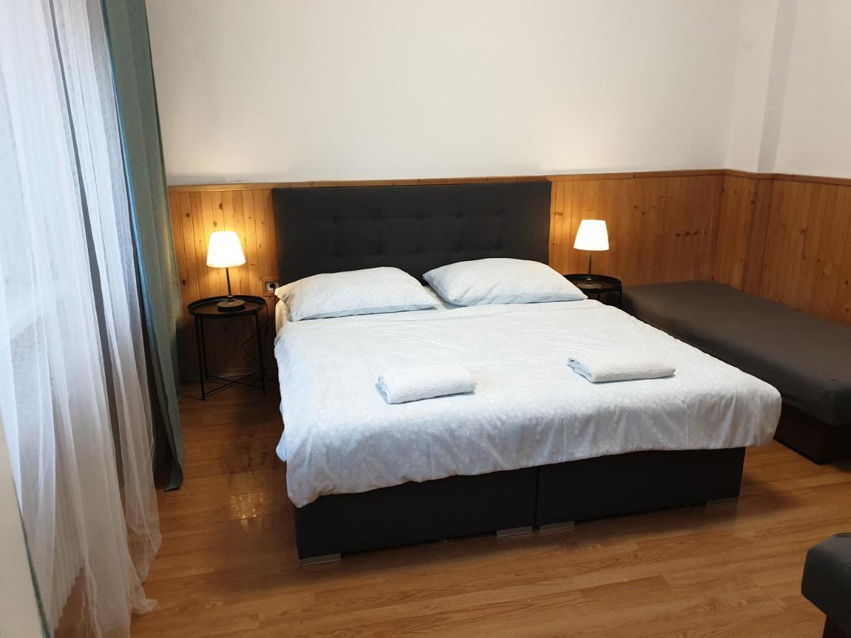 פישטני Apartmany Centro & Jacuzzi מראה חיצוני תמונה