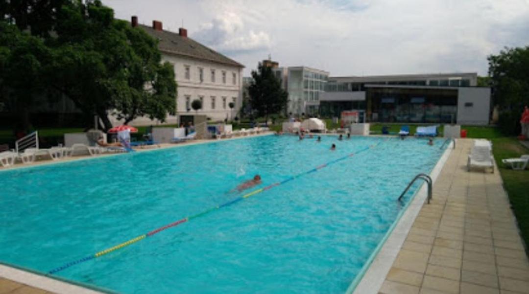 פישטני Apartmany Centro & Jacuzzi מראה חיצוני תמונה