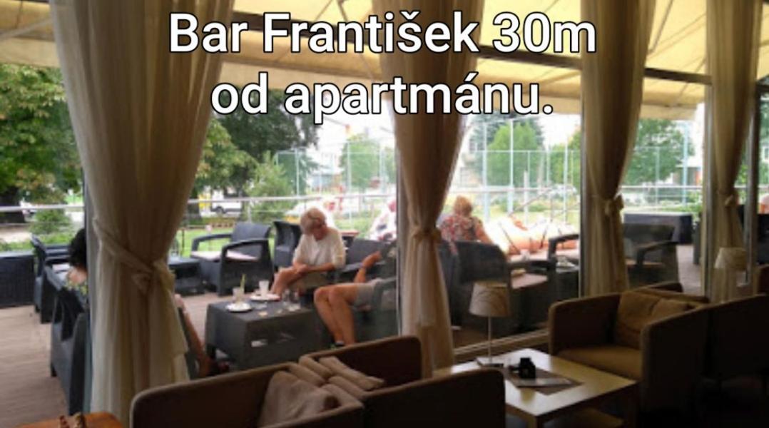 פישטני Apartmany Centro & Jacuzzi מראה חיצוני תמונה