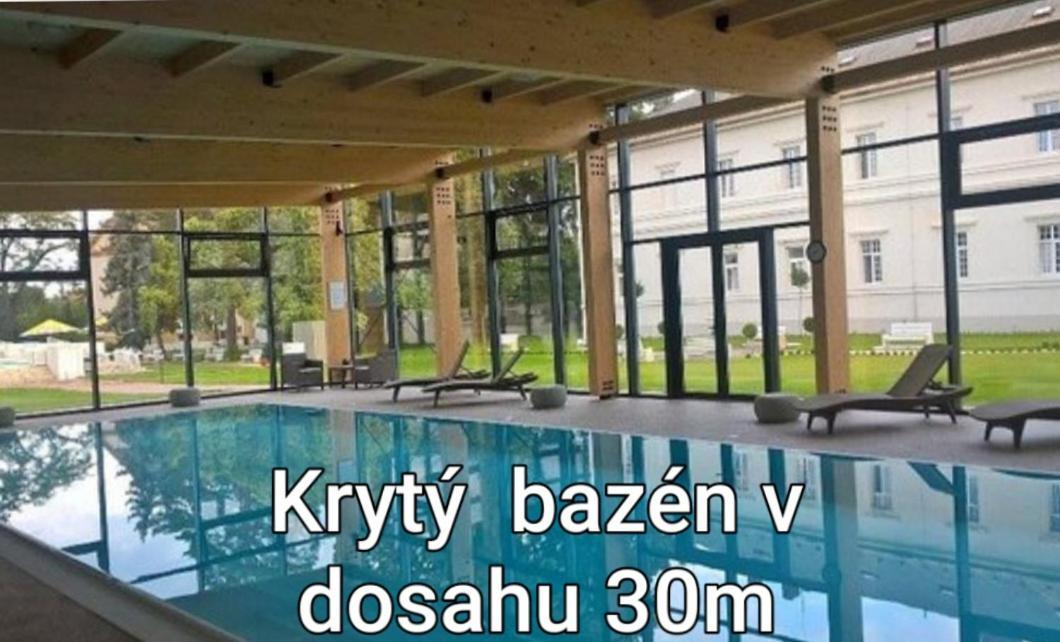 פישטני Apartmany Centro & Jacuzzi מראה חיצוני תמונה