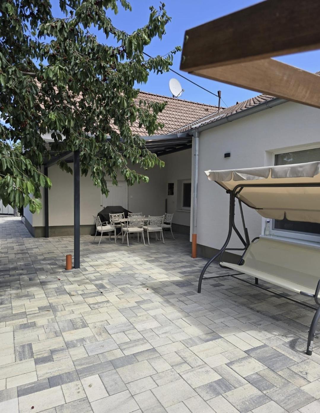 פישטני Apartmany Centro & Jacuzzi מראה חיצוני תמונה
