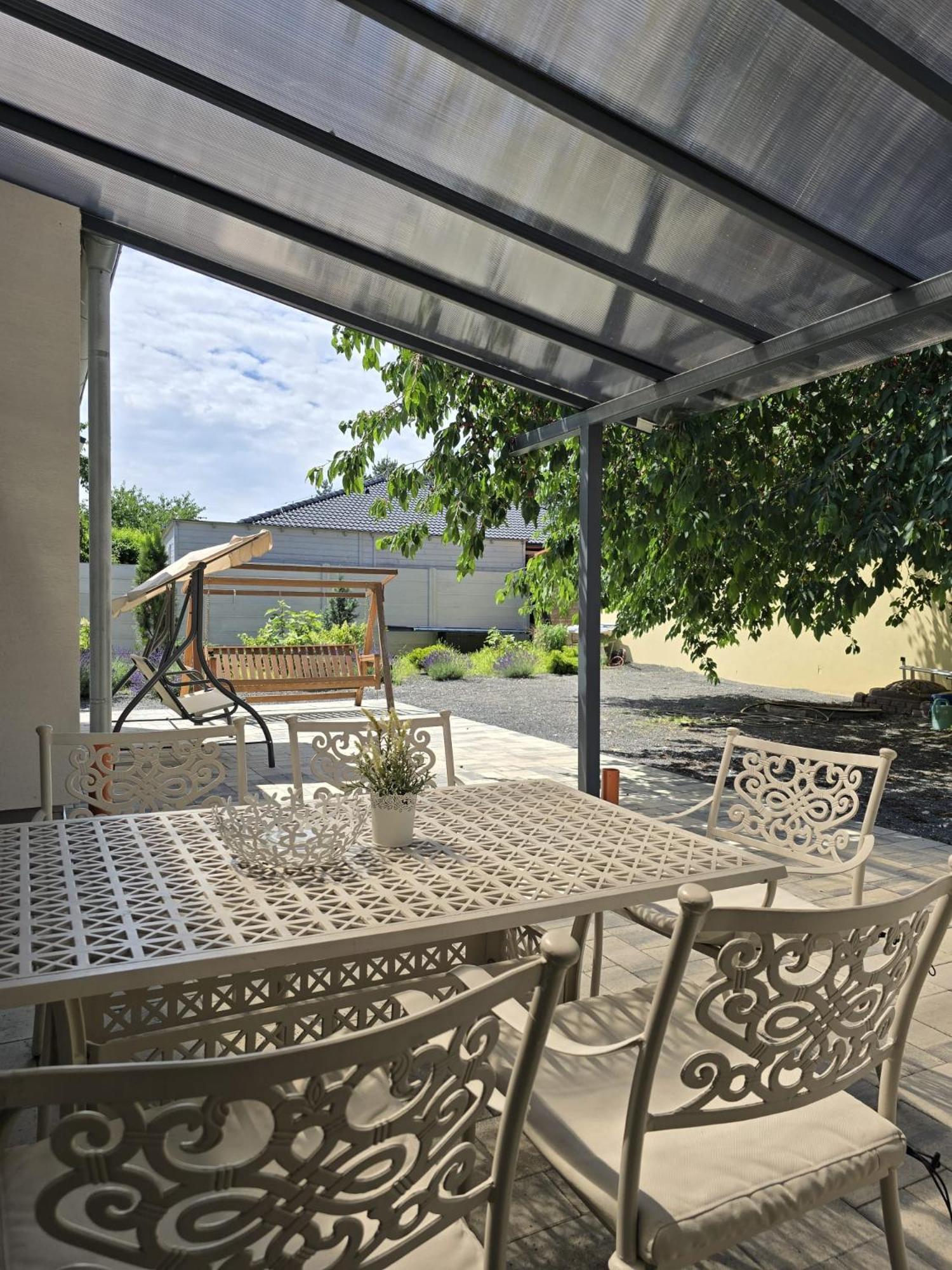פישטני Apartmany Centro & Jacuzzi מראה חיצוני תמונה