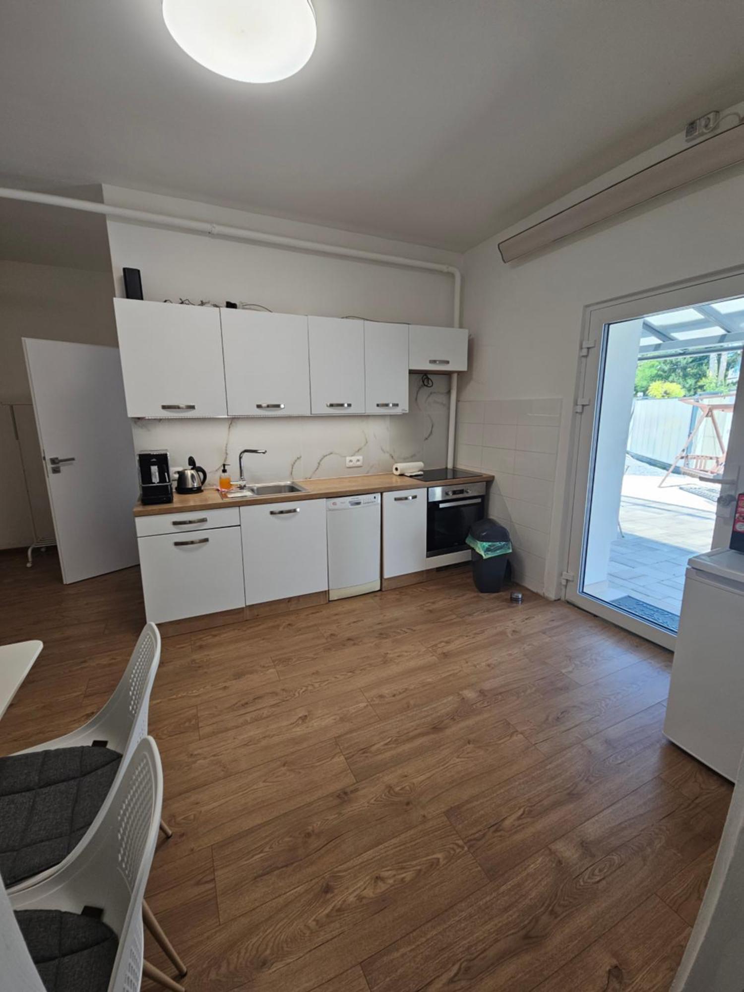 פישטני Apartmany Centro & Jacuzzi מראה חיצוני תמונה