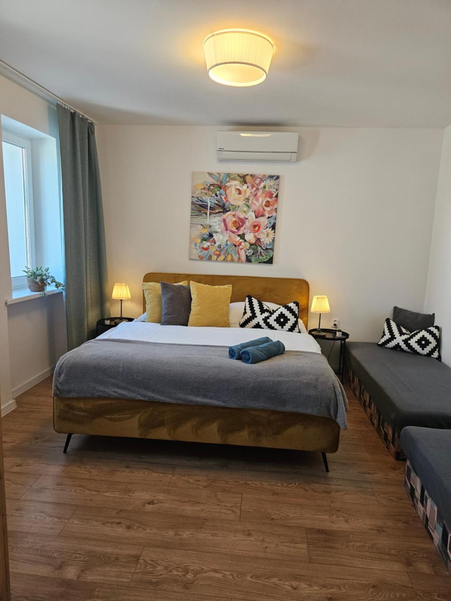 פישטני Apartmany Centro & Jacuzzi מראה חיצוני תמונה