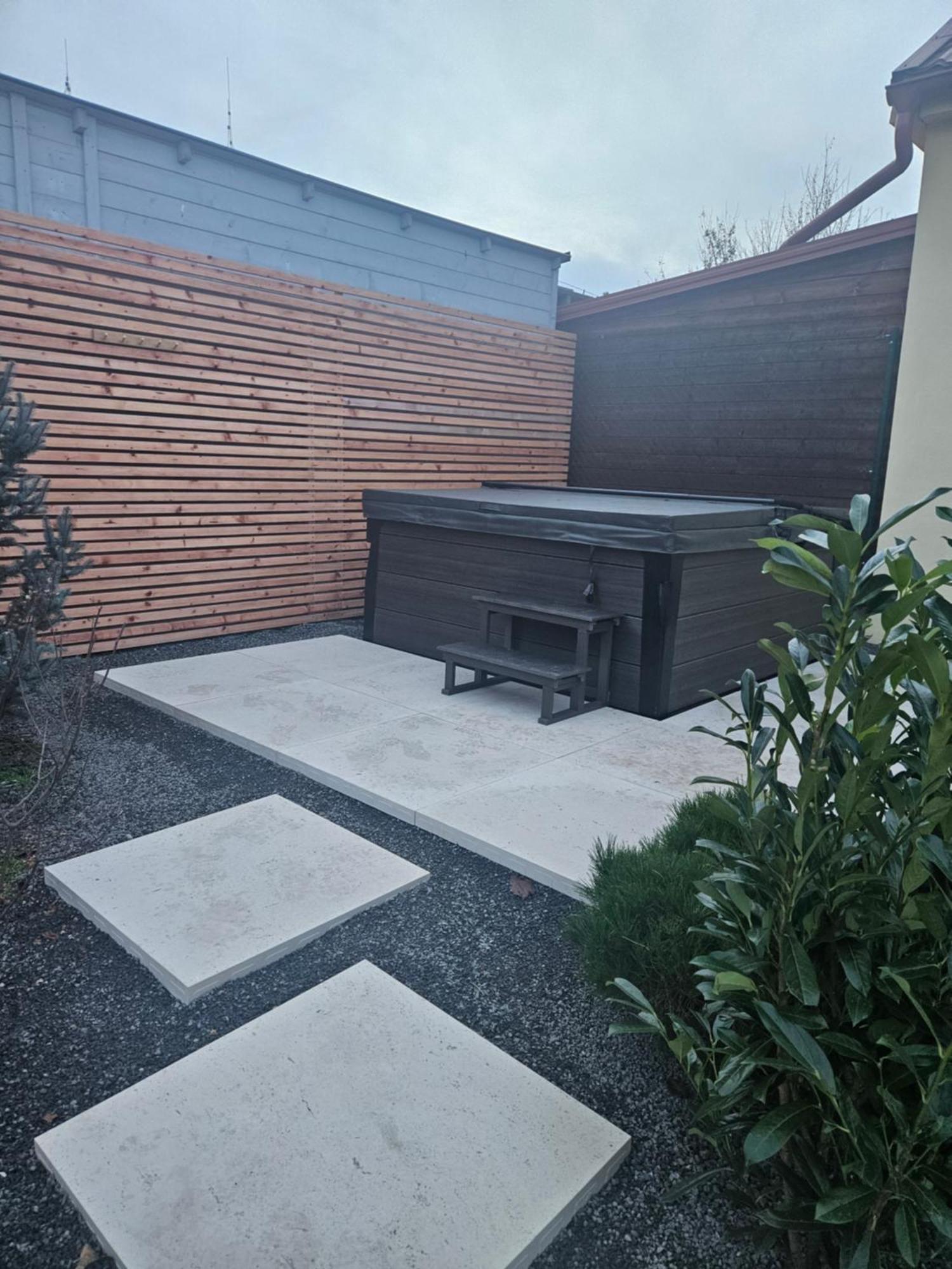 פישטני Apartmany Centro & Jacuzzi מראה חיצוני תמונה