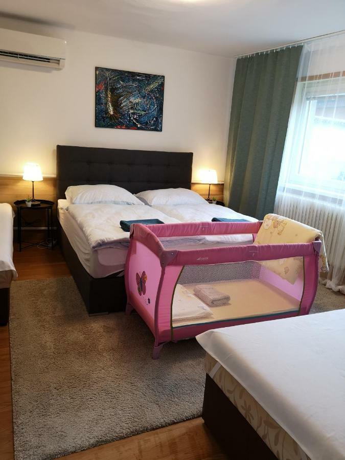 פישטני Apartmany Centro & Jacuzzi מראה חיצוני תמונה